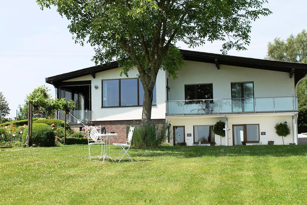 Ferienwohnungen Eifelblick Lutzerath Exterior photo