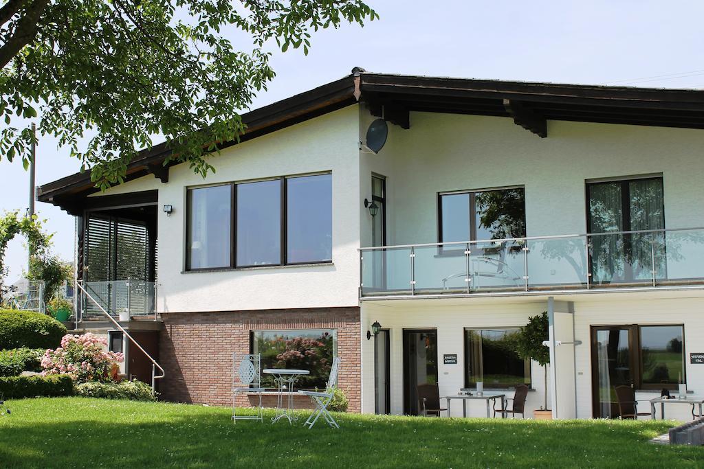 Ferienwohnungen Eifelblick Lutzerath Exterior photo